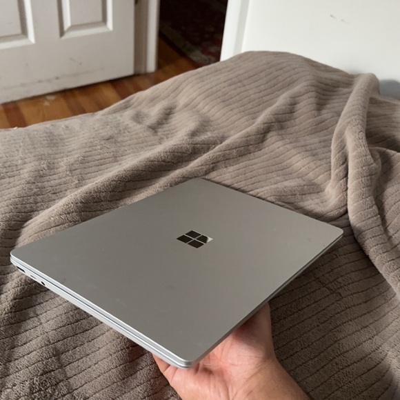 Go Microsoft Surface Go Laptop.4 GB Ram and 64 GB storage.I5 CPU chip